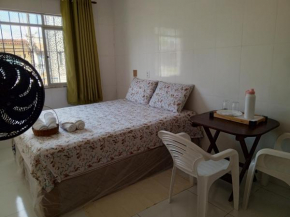Quarto arejado e aconchegante